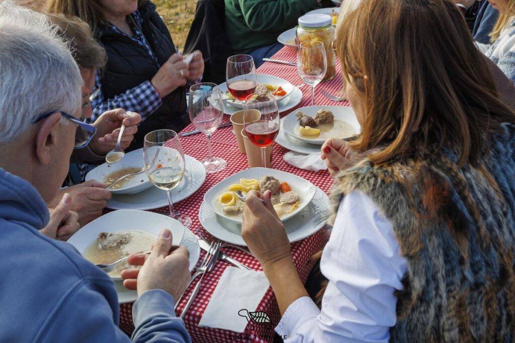 Dinar de Nadal al Wine Bar de Fargas Fargas amb escudella tradicional i vins de la DO Pla de Bages